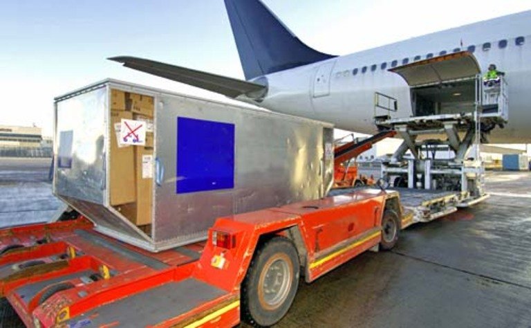 Luftfracht am Flughafen Zürich